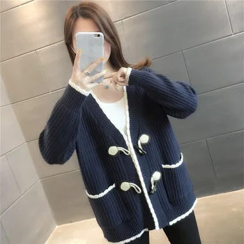Женский вязаный кардиган свободного кроя, Корейская версия, новинка 2023 года, осенне-зимние свитера с V-образным вырезом и длинными рукавами, универсальные топы